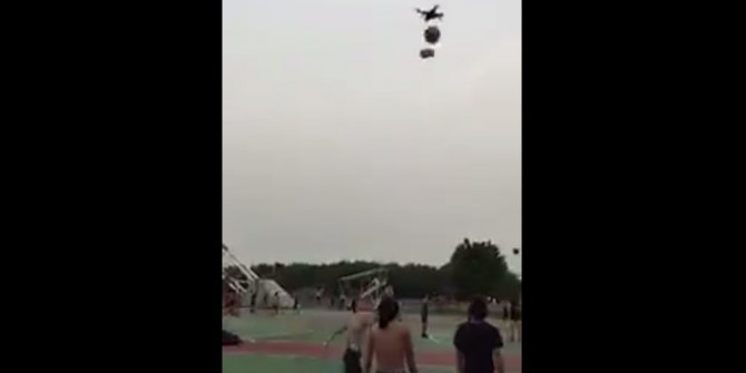 BASKETBOL TOPUYLA DRONE’U DÜŞÜRDÜ