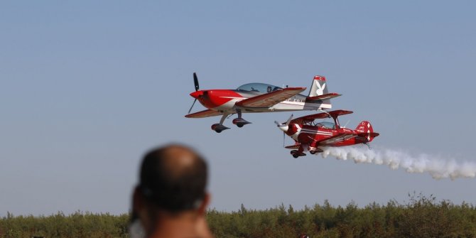 ANTALYA’DA GÖSTERİ UÇAKLARI NEFES KESTİ