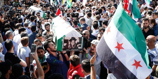 SURİYELİ AKTİVİST KADIN VE GAZETECİ KIZI TOPRAĞA VERİLDİ