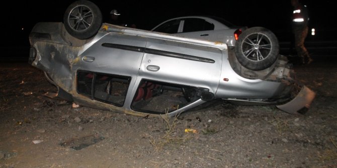 OTOMOBİL TAKLA ATTI: 1 ÖLÜ, 3 YARALI