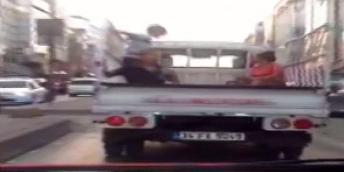 TEHLİKELİ YOLCULUK KAMERADA