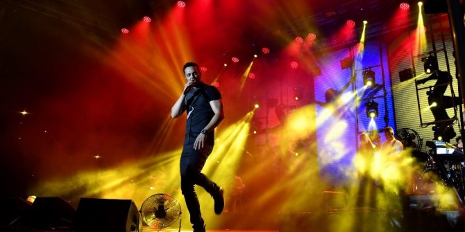 DONDURMA FESTİVALİNDE MURAT BOZ DAMGA VURDU