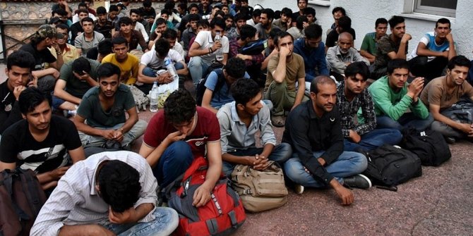 YOL KENARINDA BULUNDULAR: TAM 120 KİŞİ