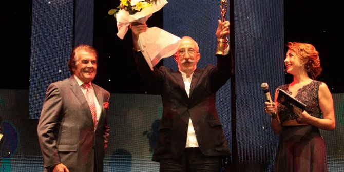 ADANA FİLM FESTİVALİ ONUR ÖDÜLLERİ SAHİPLERİNİ BULDU