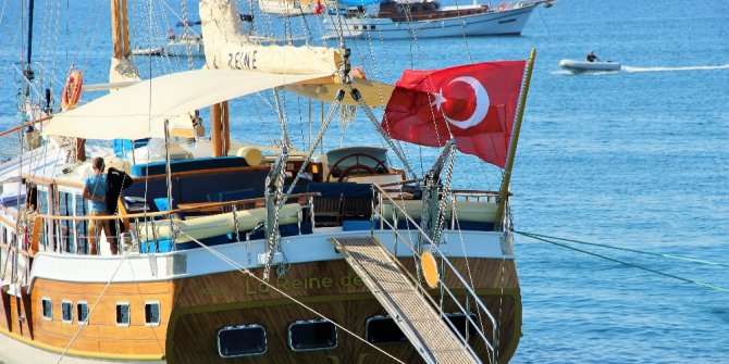 TÜRK BAYRAKLI GEMİLER LİMANDAN ÇIKAMADI