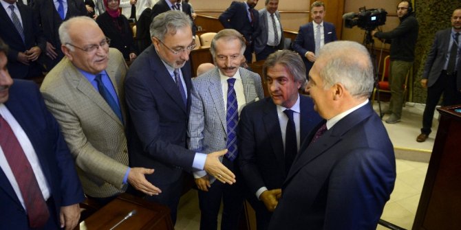 GÖREVİNİ DEVRALAN UYSAL TEBRİKLERİ KABUL ETTİ