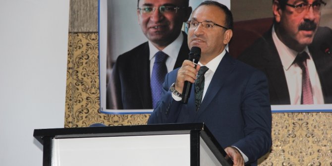 "MERKEL’E GÖMLEK BAĞLAYARAK İKTİDAR OLUNMAZ"