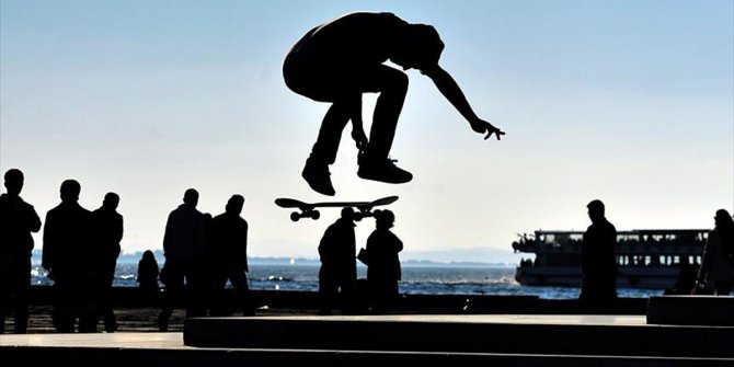 TÜRKİYE AVRUPA'NIN EN GENÇ ÜLKESİ