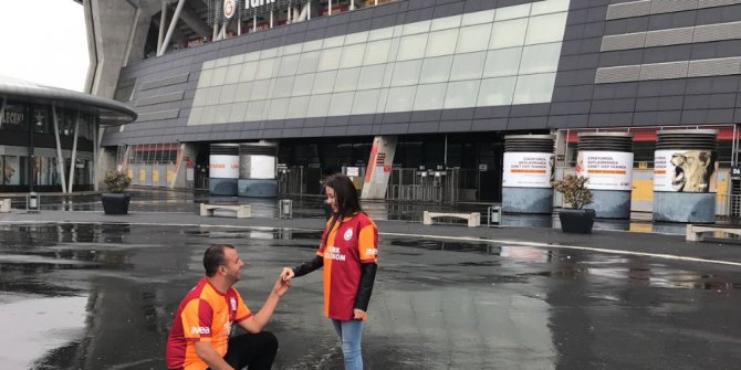 FANATİK TARAFTARDAN İLGİNÇ EVLENME TEKLİFİ