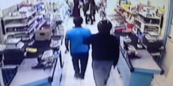 SÜPERMARKETİN OFİSİNDEKİ KASAYI SOYDULAR