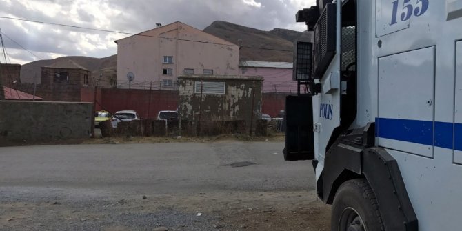 CEZAEVİNDE TÜNEL KAZILARAK FİRAR EDECEKLERDİ