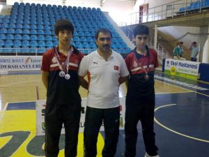 Milliler Macaristan Yolunda