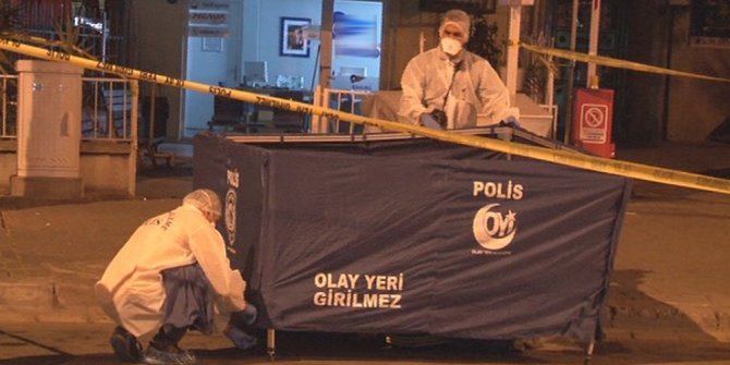 GECE YARISI BIÇAKLI KAVGA: 1 ÖLÜ, 1 AĞIR YARALI