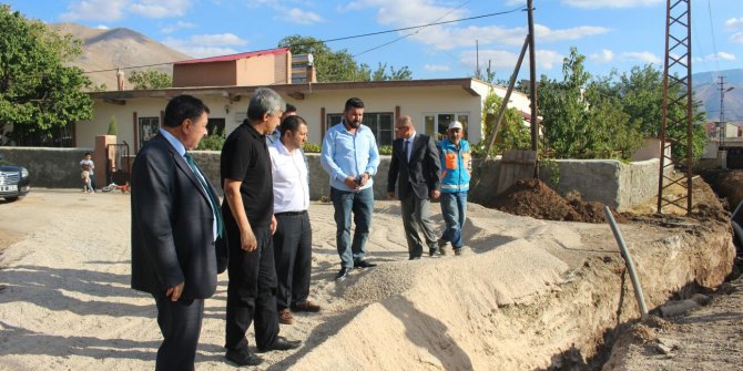 EKİNÖZÜ’NDE İÇME SUYU ÇALIŞMALARI DEVAM EDİYOR