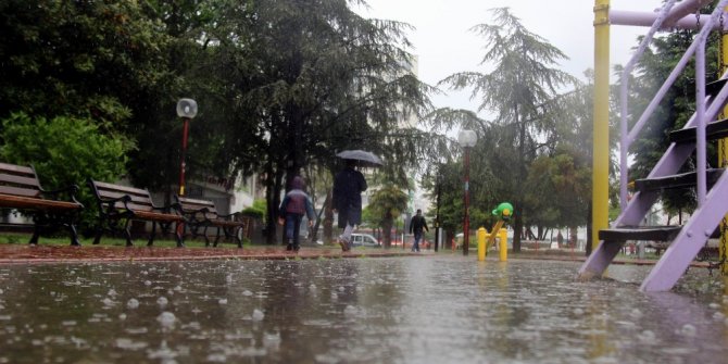 3 ŞEHRE KUVVETLİ YAĞIŞ UYARISI