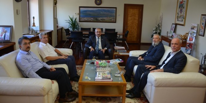 İHYA VAKFI REKTÖR DEVECİ’Yİ ZİYARET ETTİ