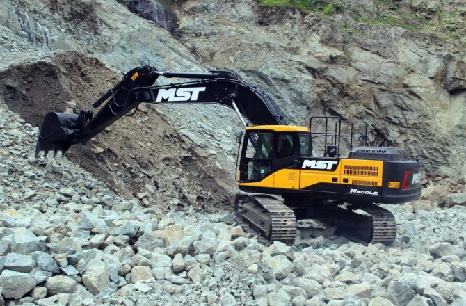 FUARDA YENİ EKSKAVATÖR TARIM SEKTÖRÜNE TANITILACAK