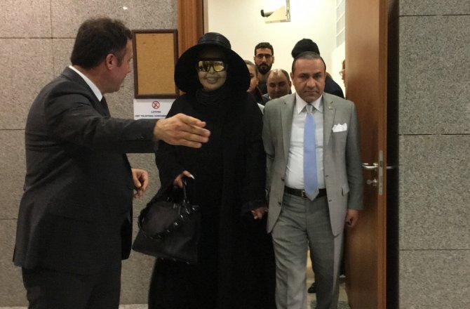 LERZAN MUTLU, BÜLENT ERSOY İLE UZLAŞMAK İSTEMEDİ