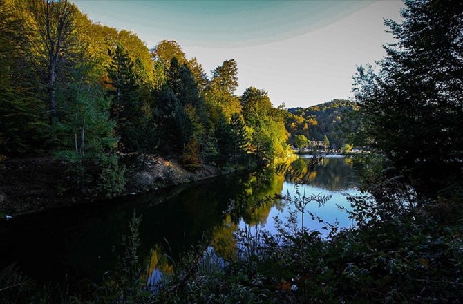 DOMANİÇ DAĞLARI SONBAHARIN RENKLERİNE BÜRÜNDÜ