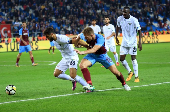 TRABZON’DA TARİHİ HEZİMET