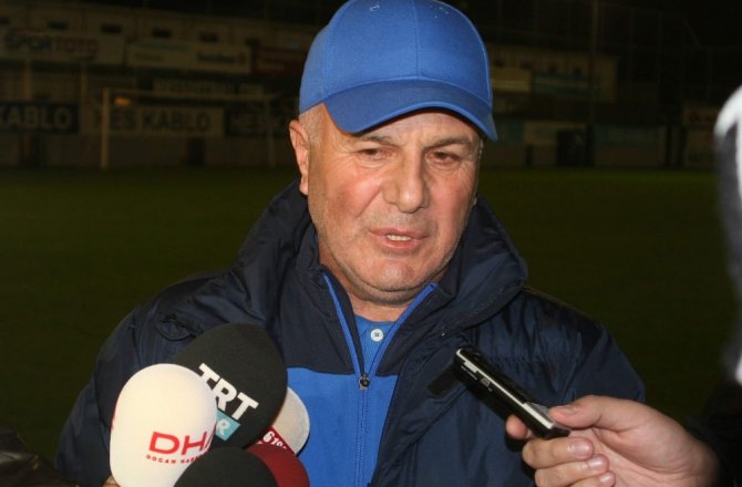 ERSUN YANAL’A SERT ELEŞTİRİLER