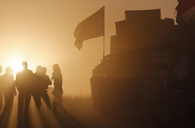 PEŞMERGE ERBİL İLE KERKÜK ARASINDA MEVZİ KAZIYOR