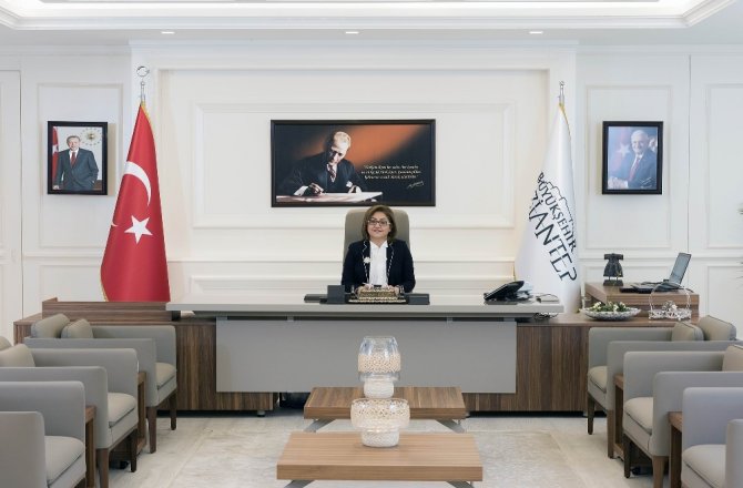 FATMA ŞAHİN CHP’Lİ VEKİLE TAZMİNAT DAVASI AÇTI