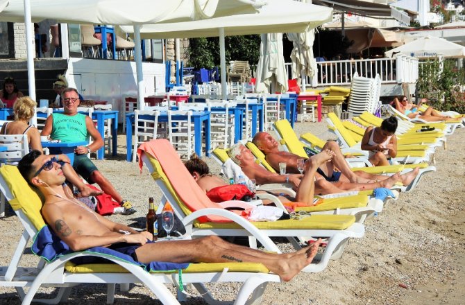 DOĞU’DA KAR KABUSU EGE’DE DENİZ KEYFİ