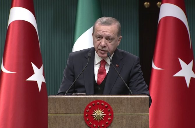 CUMHURBAŞKANI BEKLENEN İSTİFALARLA İLGİLİ KONUŞTU