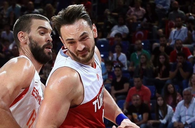 A MİLLİ BASKETBOL TAKIMI'NIN ADAY KADROSU BELLİ OLDU