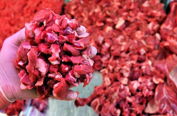 ESK MARKETLERLE KASAPLARA 'İTHAL KUZU VE KOYUN ETİ' SATACAK