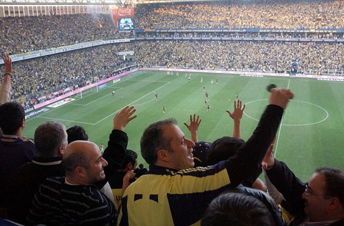 SÜPER LİG'İN GELİRİ 2,3 MİLYAR LİRAYA ULAŞTI