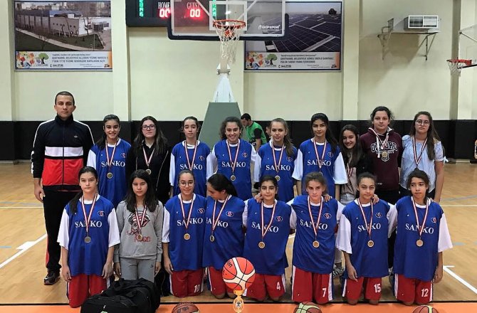 ÖZEL SANKO OKULLARI KIZ BASKETBOL TAKIMI İL İKİNCİSİ