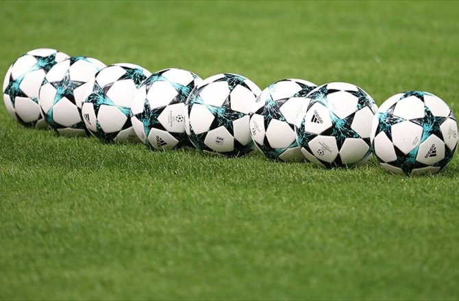 SALAH HAFTANIN FUTBOLCUSU SEÇİLDİ