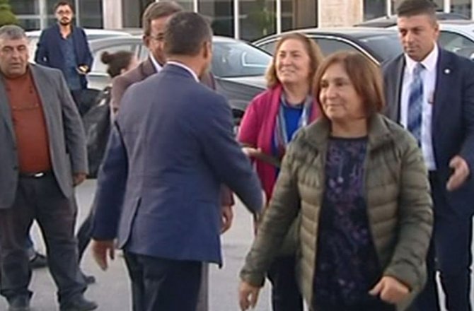 SELVİ KILIÇDAROĞLU, BAYKAL’I ZİYARET ETTİ