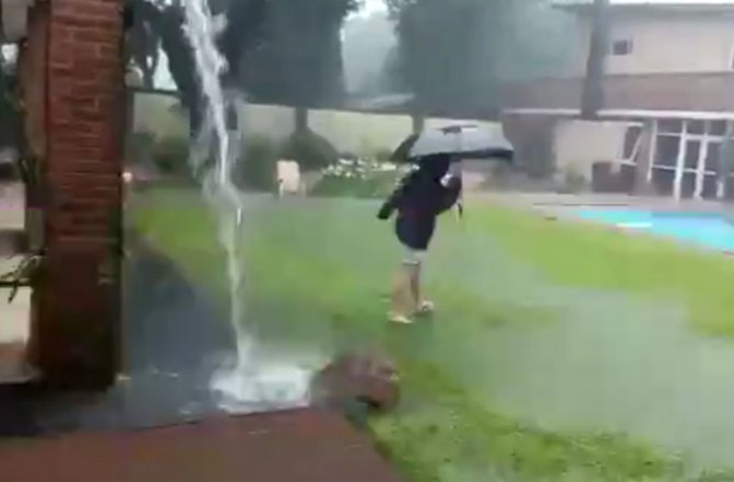 SALİSELER SONRA YILDIRIM DÜŞTÜ