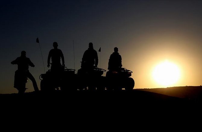 KAPADOKYA'DA GÜN BATIMI SAFARİSİ