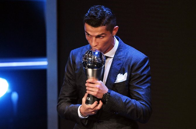 YILIN FUTBOLCUSU DEĞİŞMEDİ