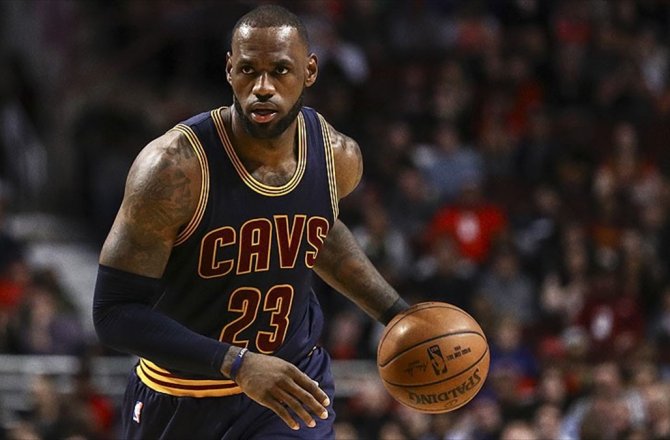 CAVALİERS'I LEBRON JAMES TAŞIDI