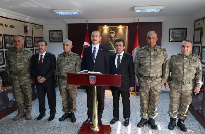 BAKAN SOYLU DİYARBAKIR’DA GÜVENLİK TOPLANTISINA KATILDI