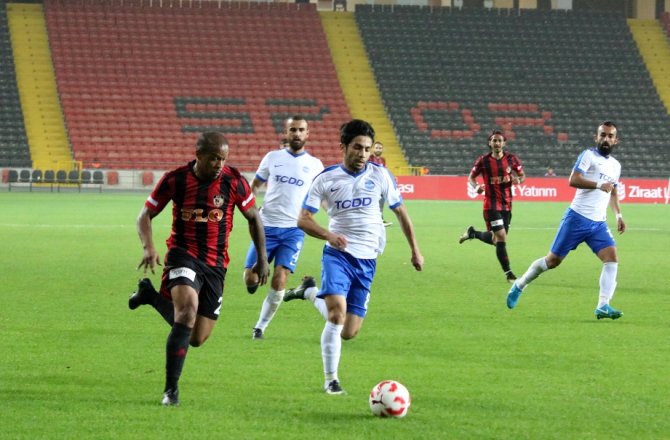 GAZİANTEP KUPAYA VEDA ETTİ