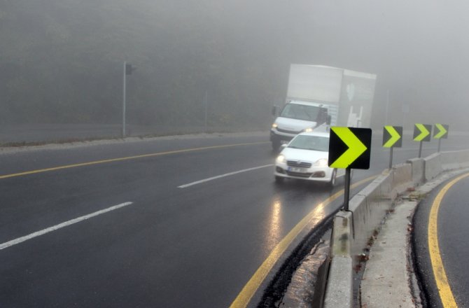 BOLU DAĞI’NDA YAĞMUR VE SİS ETKİLİ OLUYOR