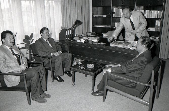 BİRBİRİNDEN İLGİNÇ FOTOĞRAFLARI YAYINLADI