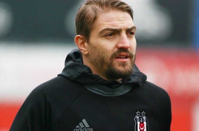 CANER ERKİN’E 6 MAÇ CEZA