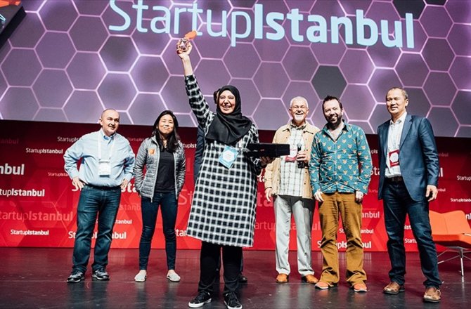 'FİLİSTİNLİ GİRİŞİMCİ ÜLKESİNDEKİ KADINLARIN UMUDU OLACAK'