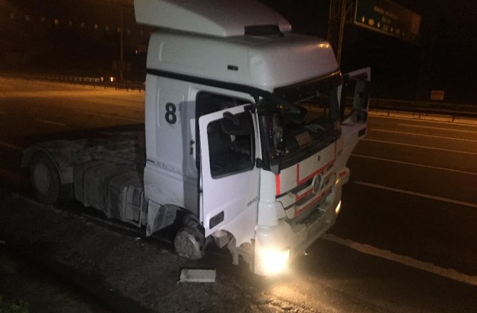 İSTANBUL’DA TIR  ALARMI: POLİS ATEŞ AÇARAK DURDURDU