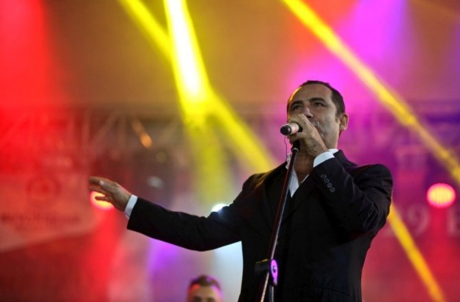 DENİZLİ’DE FERHAT GÖÇER RÜZGARI ESTİ