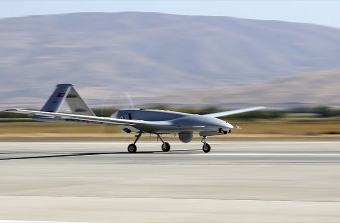 JANDARMA İHA'LARLA TERÖRİSTLERİN ENSESİNDE