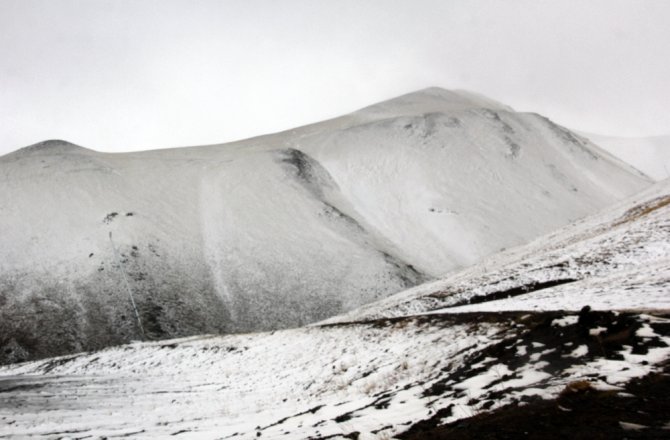 PALANDÖKEN BEYAZA BÜRÜNDÜ