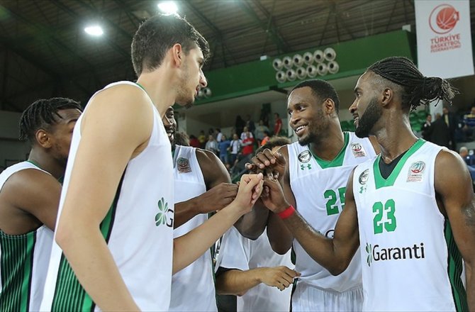 DARÜŞŞAFAKA, İTALYA DEPLASMANINDA